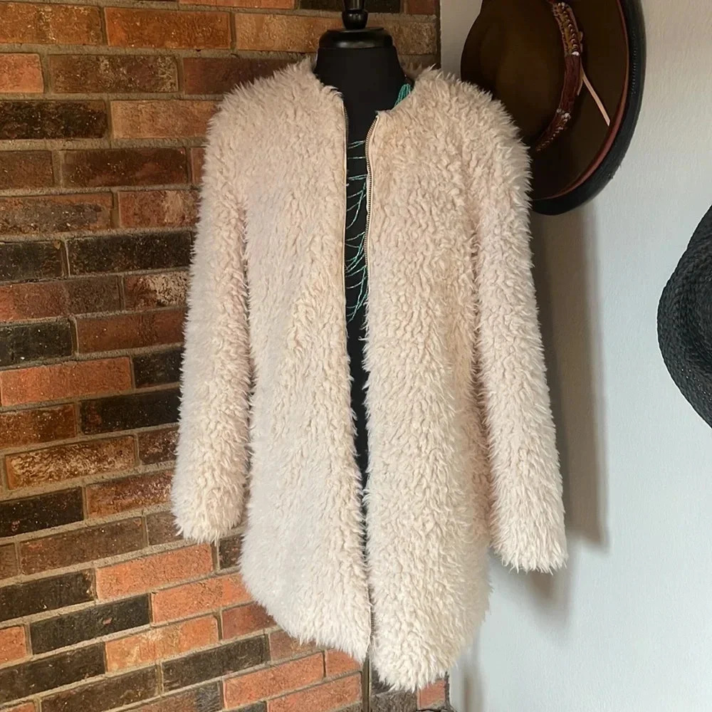 BB Dakota Shearling Sherpa Cream Coat‎ M